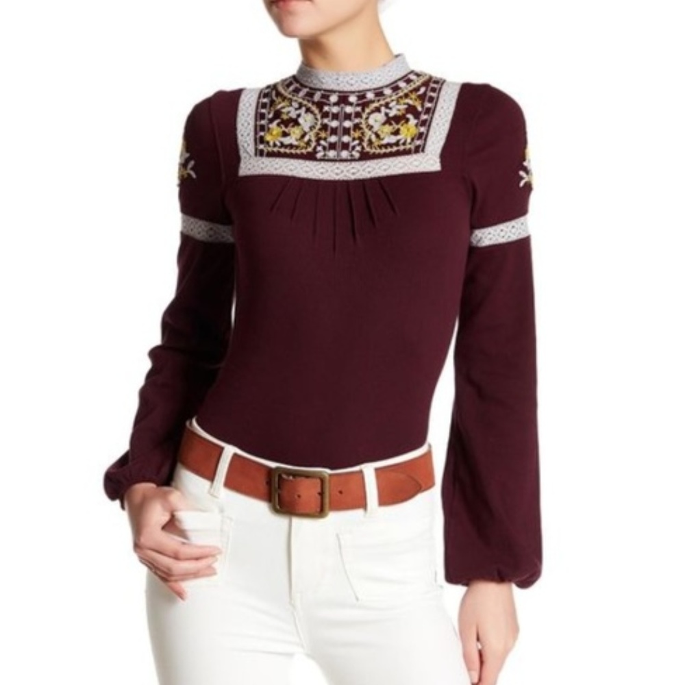 ๐ซ Sold ๐ซ FREE PEOPLE Mock Neck Burgundy Top - Picture 1 of 5